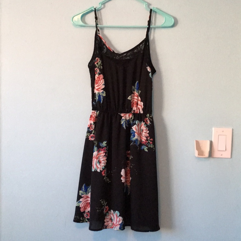 Forever 21 Black Floral Dress